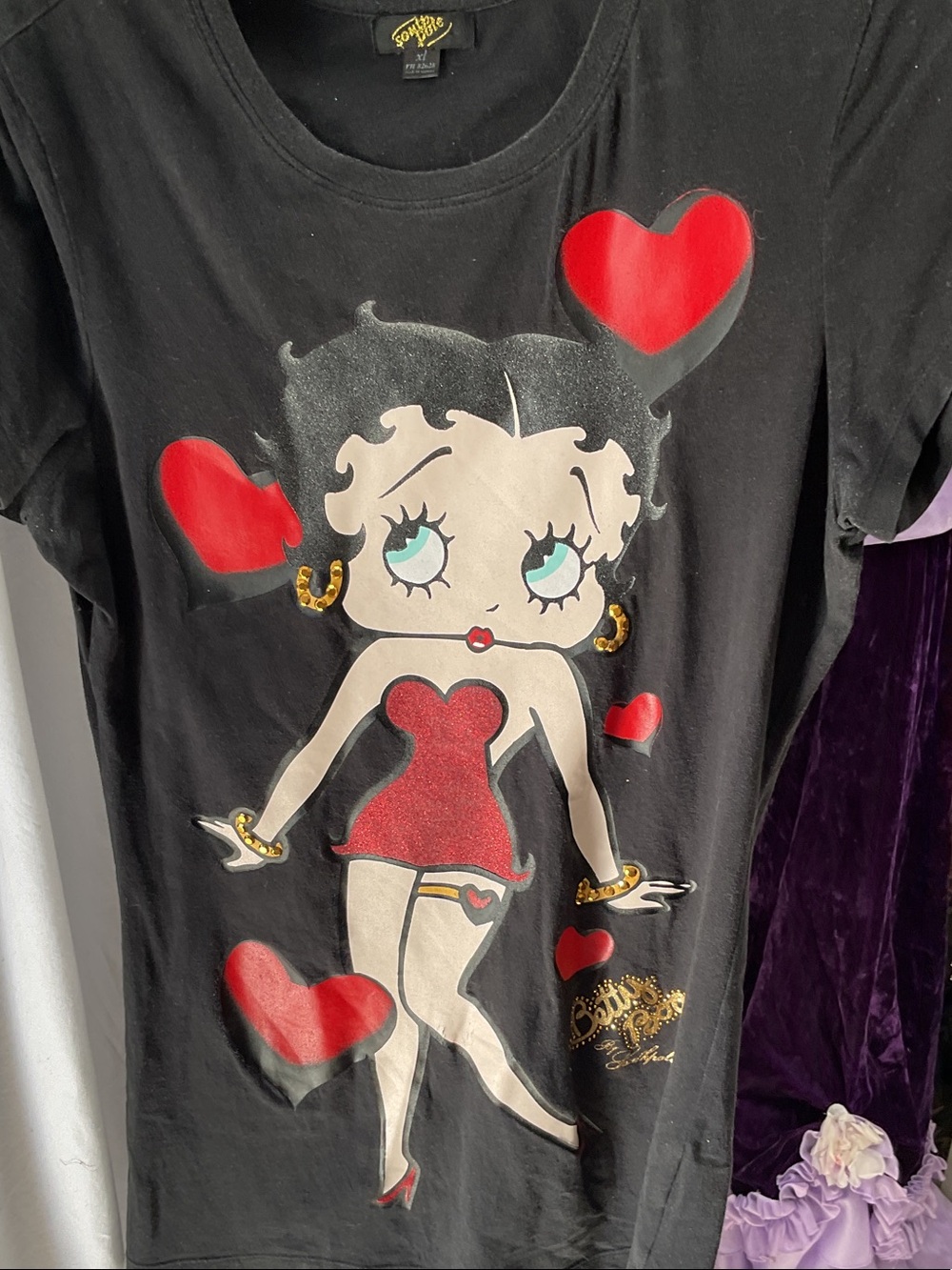South Pole black beets boop Tee with Red Heart Accents